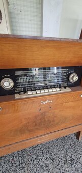 Rádio + gramofon - 8