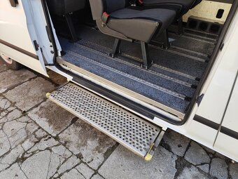 Ford Transit s obytnou vestavbou 9 míst - 8