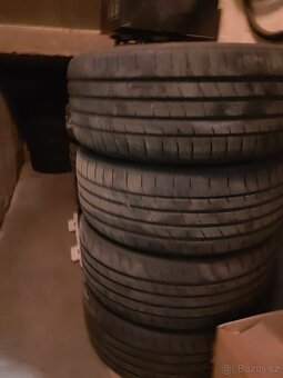 Pneu 235/50 R18 - 8