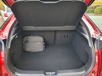 Mazda MX-30 e-SKYACTIV, First Edition - 8