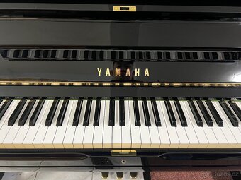 Yamaha U3 se zárukou 5 let, včetně židle, doprava zdarma. - 8
