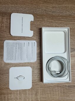 iPhone 13, 256GB hvězdně bílá - 8