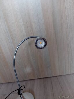 Kancelářská židle + lampa - 8