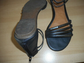 Černé sandály - 8