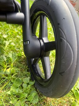 Bugaboo Fox 3 s autosedačkou - 8