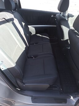 Toyota Corolla Verso 2.0 D4D, pravidelný servis, nová STK - 8