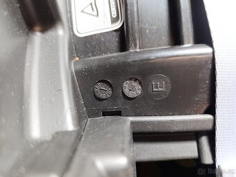 Britax Römer Baby-Safe 3 i-Size + isofix základna - 8