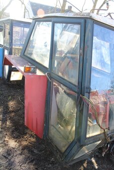 Zetor crystal kabiny a díly z nich - 8