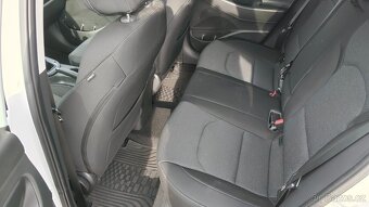 Hyundai i30 1.6 CRDI ODPOČET DPH - 8