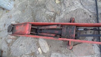 Hydraulický zvedák - 8
