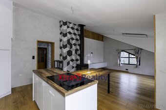 Prodej rodinného domu, 387m2, garáž 50m2, ev.č. 00028 - 8