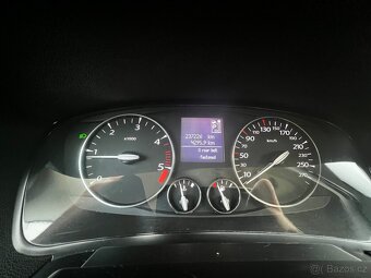 Renault Laguna III 2.0 dci 110 kW automat - 8