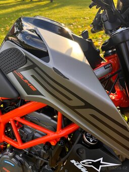 KTM Duke 125 (2021) – plný servis, doplňky, 1. majitel v ČR - 8
