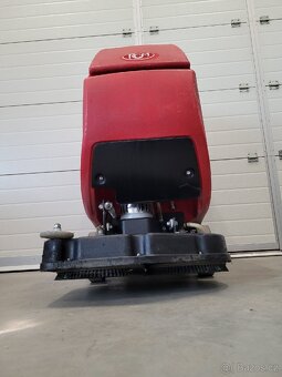 Mycí podlahový stroj go 552 t - 8