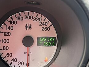 Alfa Romeo 156 2.5 V6 - 8