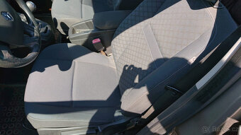 Renault Megane Scenic - 8