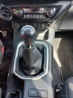 Toyota Hilux 2.4D 4x4 Active - 8