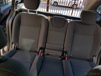 Ford GRAND C MAX - 8