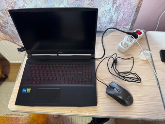 Herní notebook MSI GF 67 - 8