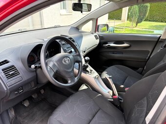 Toyota Auris 1.6 Valvematic, 2009, 172.000km, Manuál - 8