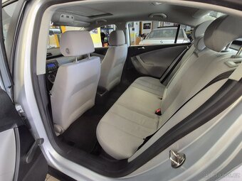 Volkswagen Passat B6 1.6 Fsi první majitel - 8