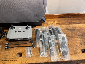 DJI Mavic 3 Fly More Combo (EU) - 4 letové hodiny - 8