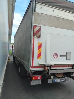 DAF CF 320 - 8