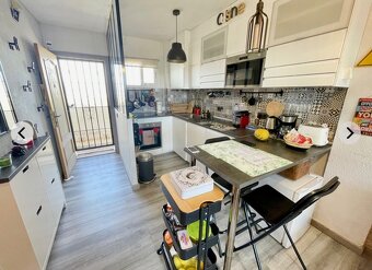 Prodej bytu 3+1 u moře ve Španělsku - 8