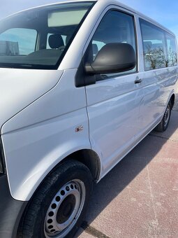 Volkswagen T5 facelift Bus - 8