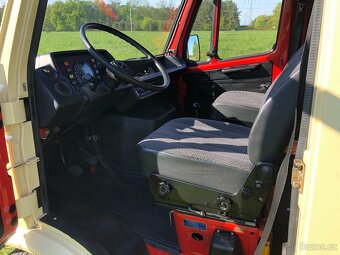 Mercedes Benz 307D - 8