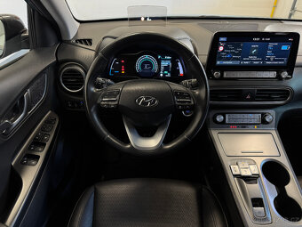 Hyundai Kona, EV STYLE MOTOR 150KW BATERIE 64kWh RV.2021 - 8