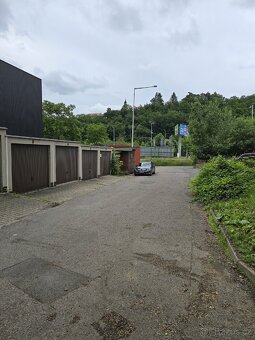 GARÁŽ/ SKLAD PRAHA 5 UL. KE KOTLAŘCE - 8