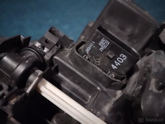 Originální právě přední Led světlo na Mercedes-Benz - 8