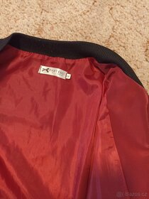 Bomber a světlá mikina - 8