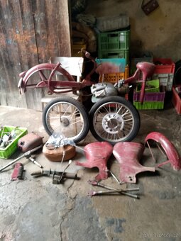 Jawa pionýr 550 - 8