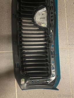 Predám originál prednú masku na Škoda Fabia 1 v zelene - 8