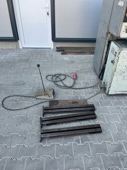 Tabulové nůžky NTC 2500/4 - 8