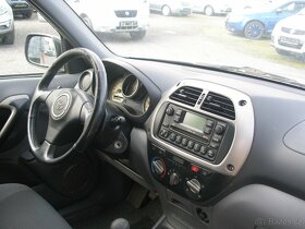 TOYOTA RAV4,2.0,110KW,4x4,BENZÍN,ABS,KLIMA,SERVISKA - 8