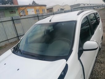 Dacia Lodgy 1.6i 75 kW r.v 06/2017 - 8