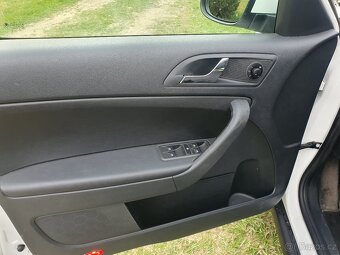 Škoda Yeti 2,0 TDI,103kW, 4x4,94tis km,1.maj,DPH,max výbava - 8