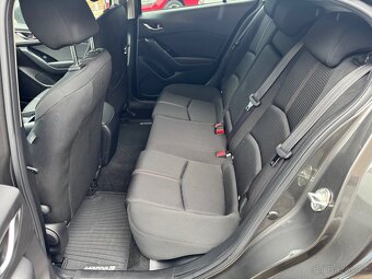 Mazda 3 - 8