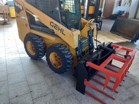 Drapákové vidle na smykový nakladač BOBCAT-GEHL-WEIDEMANN - 8