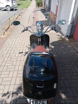 Skútr 125 retro - 8