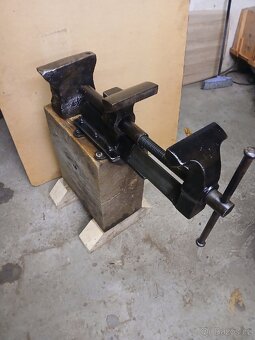 Svěrák velký kovářský - 8