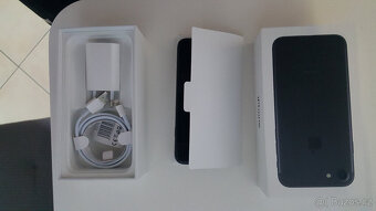 Prodám Iphone 7 - 8