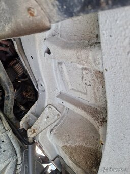 Daewoo Avia D90 Hakovy nosič kontajnerov - 8