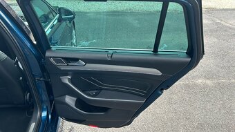 VOLKSWAGEN Passat 2.0TDI R-line - 8