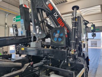 MAN OSMNÁCTITUNA RUKA HIAB 138 + NOSIČ KONTEJNERU 10T - 8