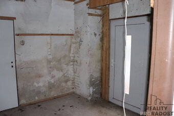 Prodej domu k rekonstrukci k podnikání nebo na bydlení ve Ve - 8