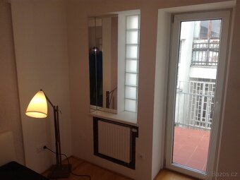 OV centrum zařízený 2+kk, balkón - 8